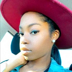 Meet your Posher, Jayda